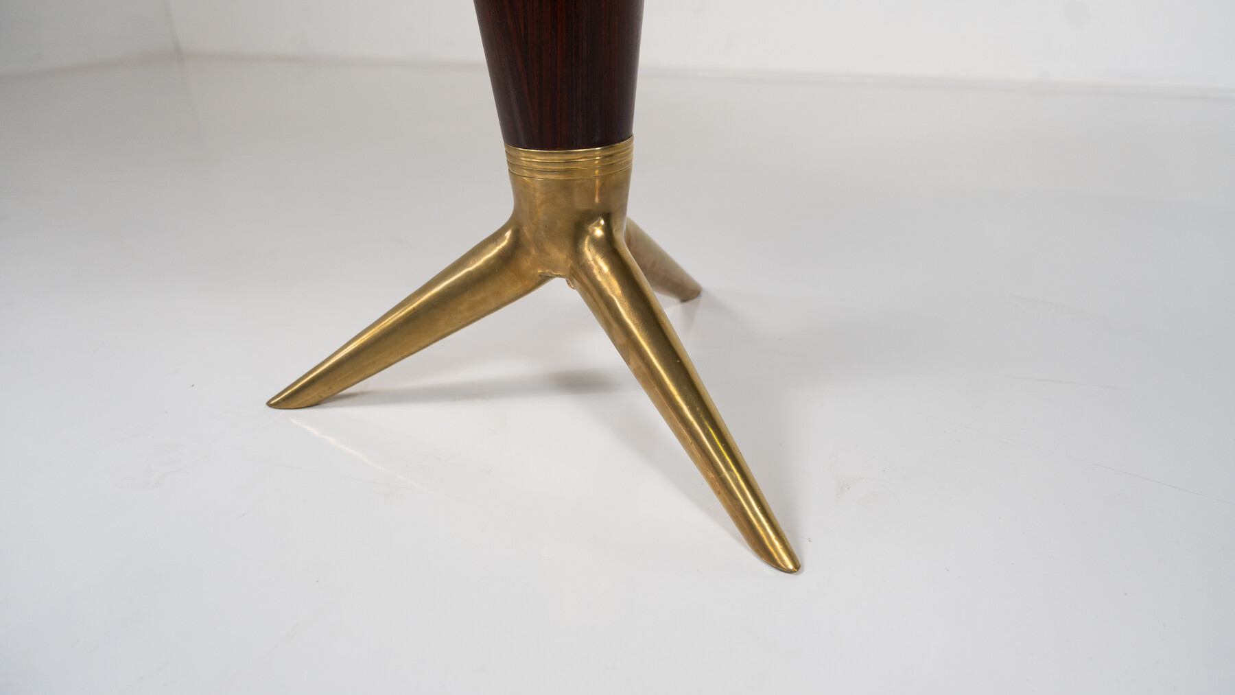 Mid-Century Modern Maple and Brass Round Gueridon by I.S.A Bergamo, 1950s