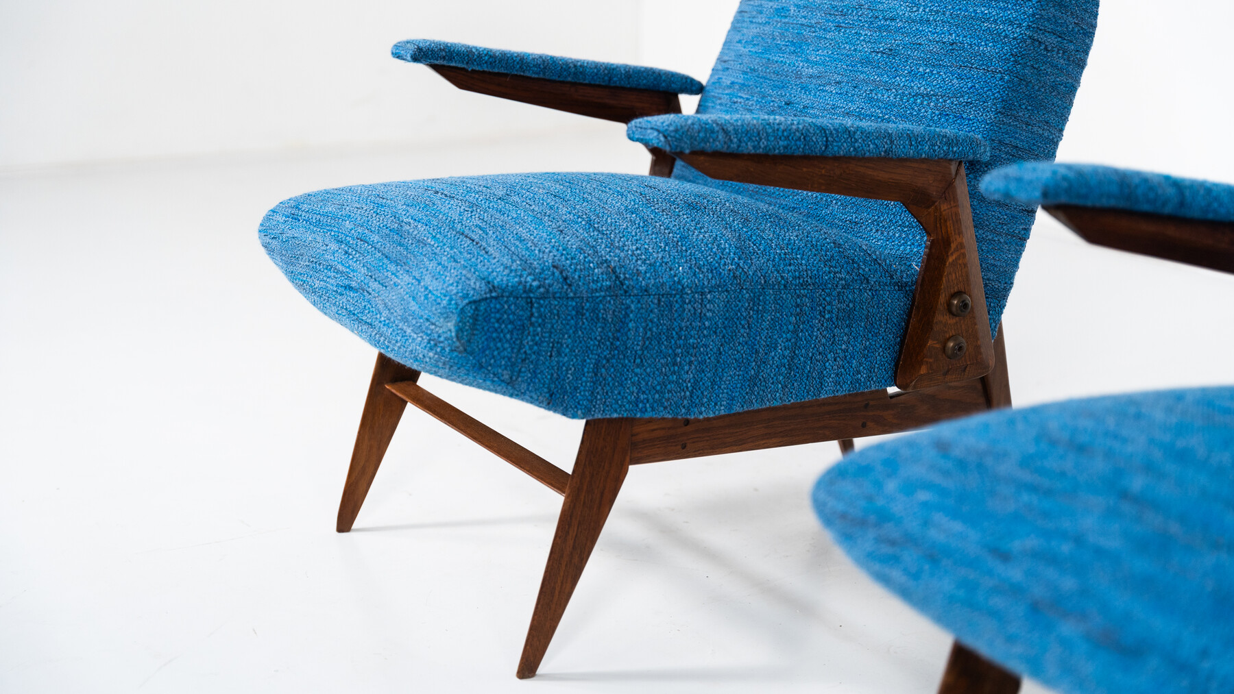 Mid-Century Modern Pair of Armchairs by Vittorio Dassi, Italy, 1960s - New Upholstery