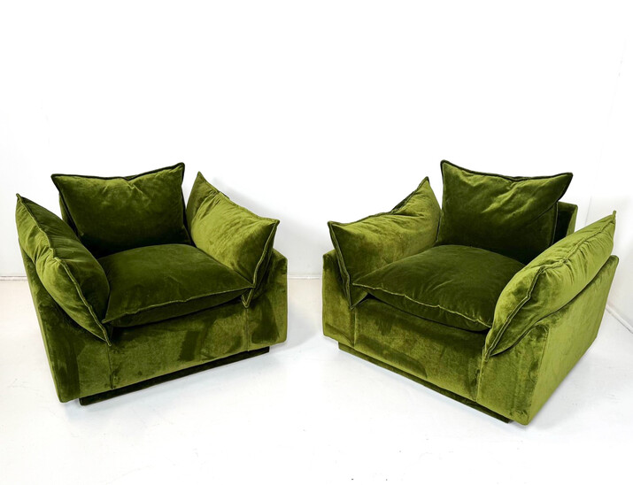 Mid-Century Modern Pair of Armchairs 