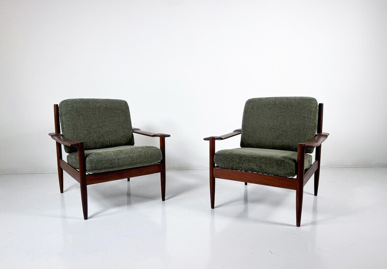 Mid-Century Modern Pair of Armchairs, Teak, 1960s - New Upholstery 