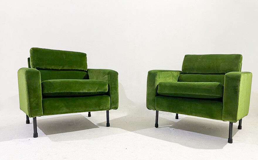 Mid-Century Modern Pair of Green Velvet Armchairs, Italy, 1960s