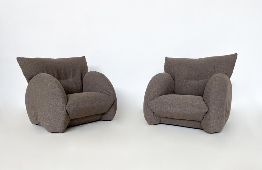Mid-Century Modern Pair of Italian Armchairs, Italy, 1960s - New Upholstery 