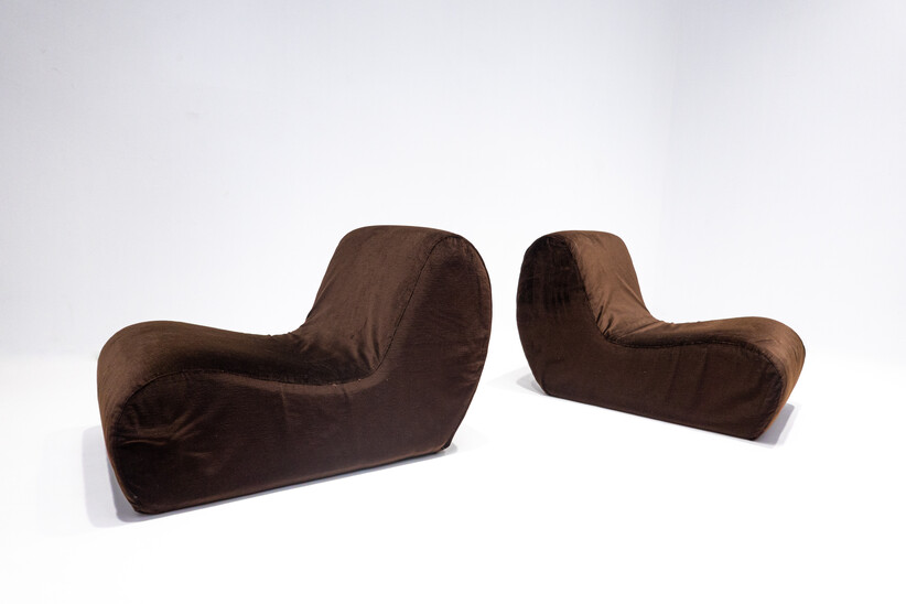 Mid-Century Modern Pair of Italian lounge Chairs, Brown Velvet, 1960s