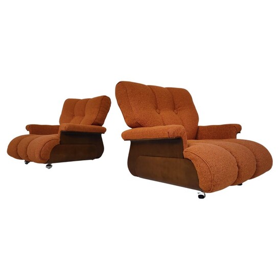 Mid-Century Modern Pair of  Orange Armchairs, Italy, 1960s - New Upholstery