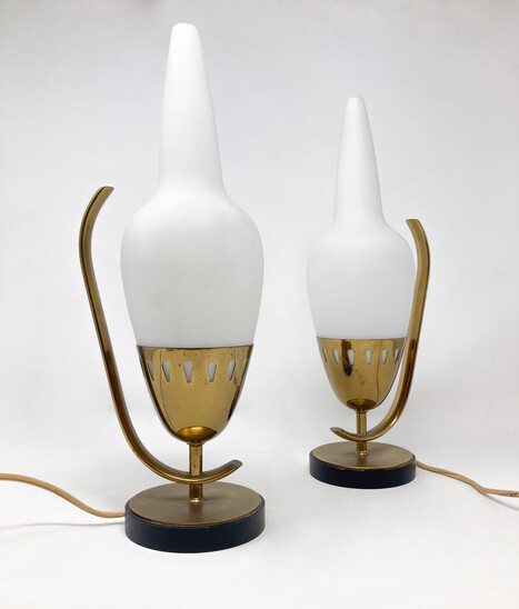 Mid-Century Modern Pair of Table Lamps Model 12915 by Angelo Lelii, Opaline and Brass, Italy, 1960's