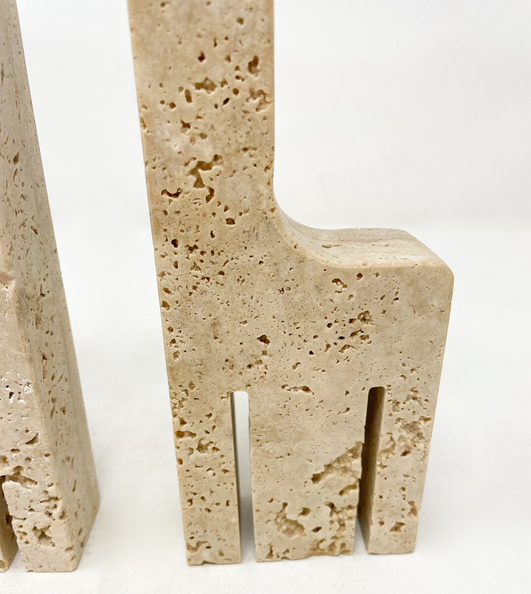 Mid-Century Modern Pair of Travertine Bookends by Fratelli Mannelli, Italy, 1970s