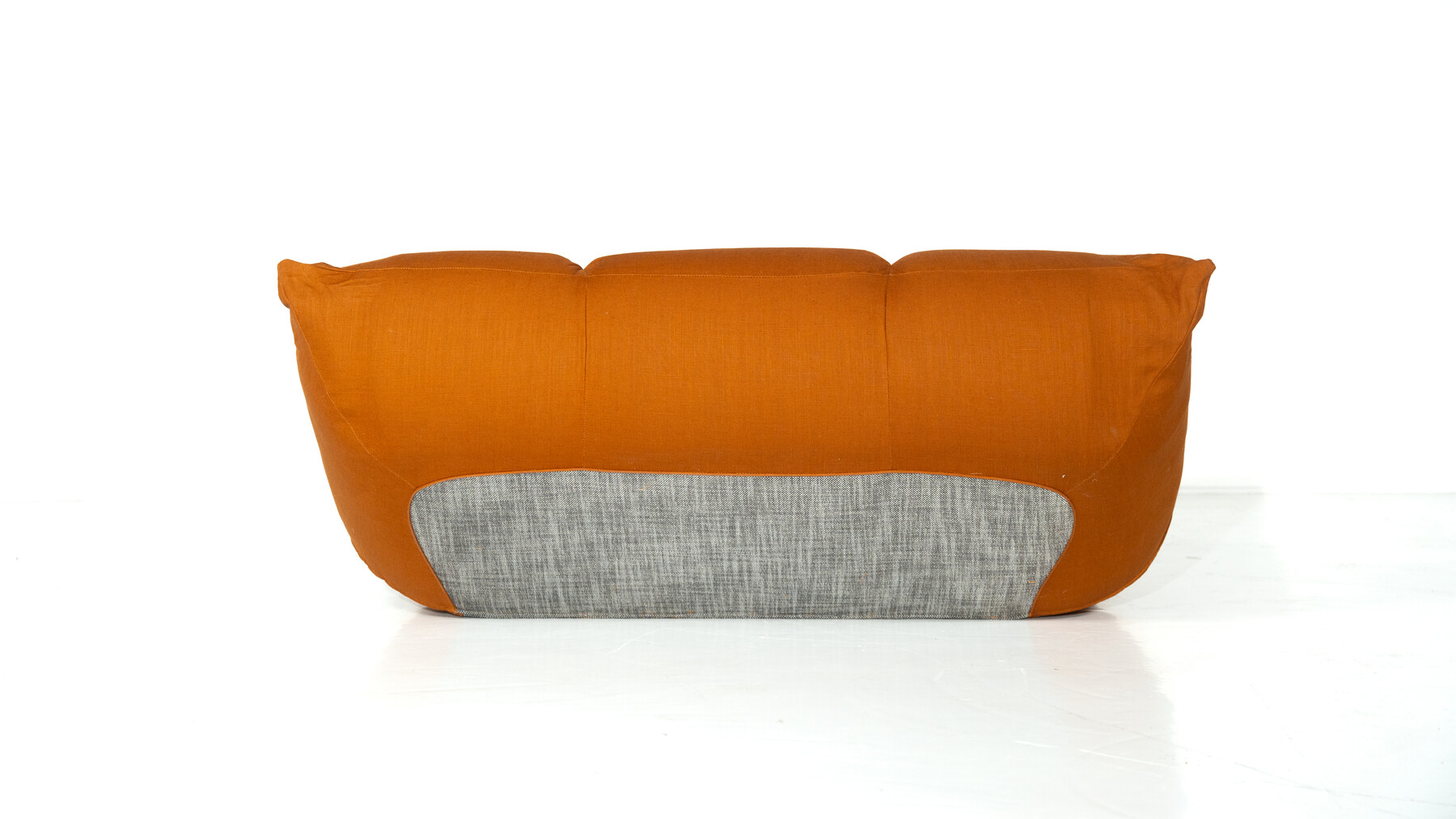 Mid-Century Modern Papillon Sofa by Giovannetti, Italy, 1970s