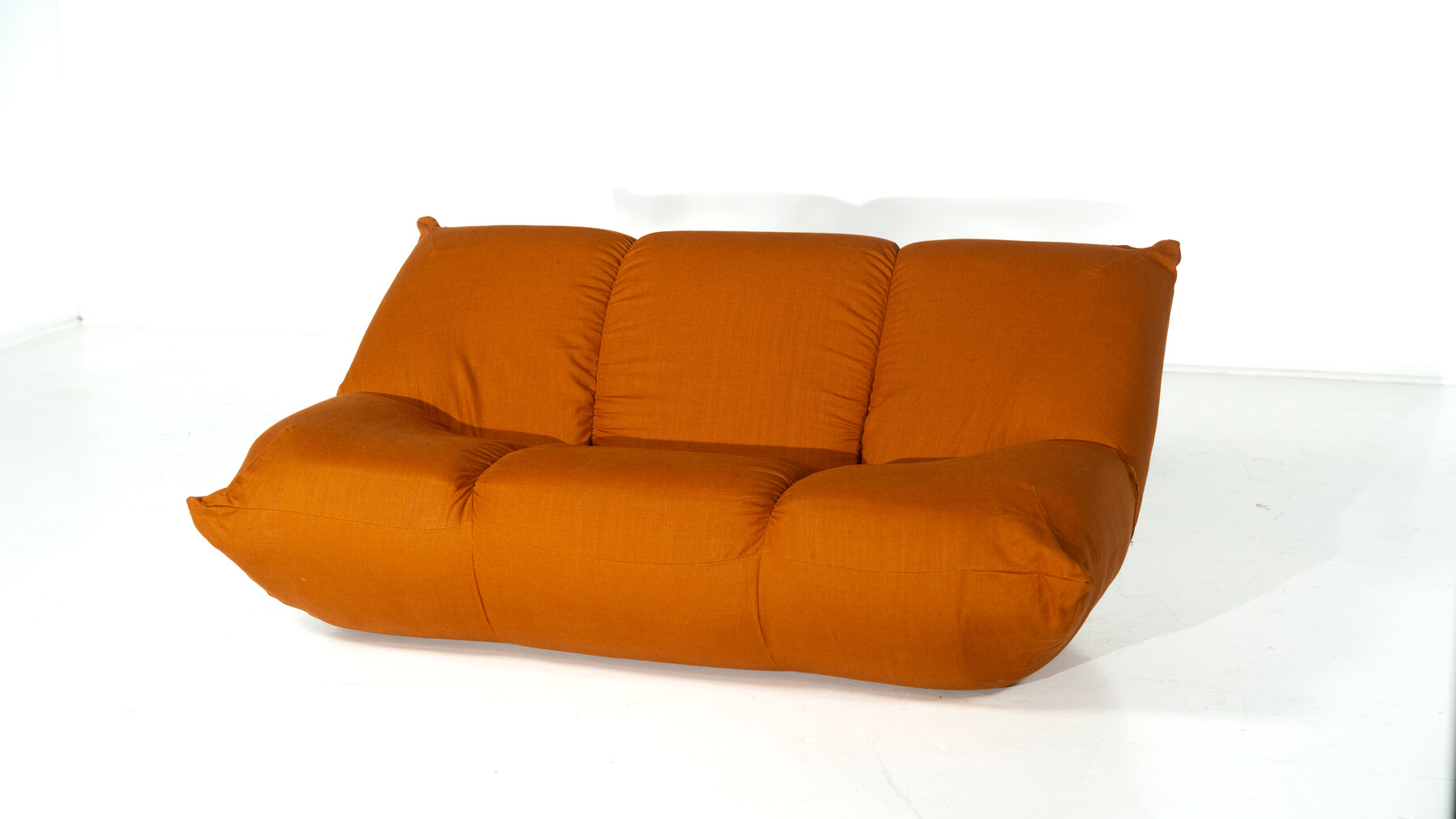 Mid-Century Modern Papillon Sofa by Giovannetti, Italy, 1970s