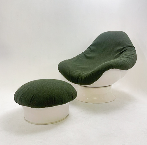 Mid-Century Modern Rodica Lounge Chair and Ottoman by Mario Brunu for Confort Italy, 1970s - New Upholstery