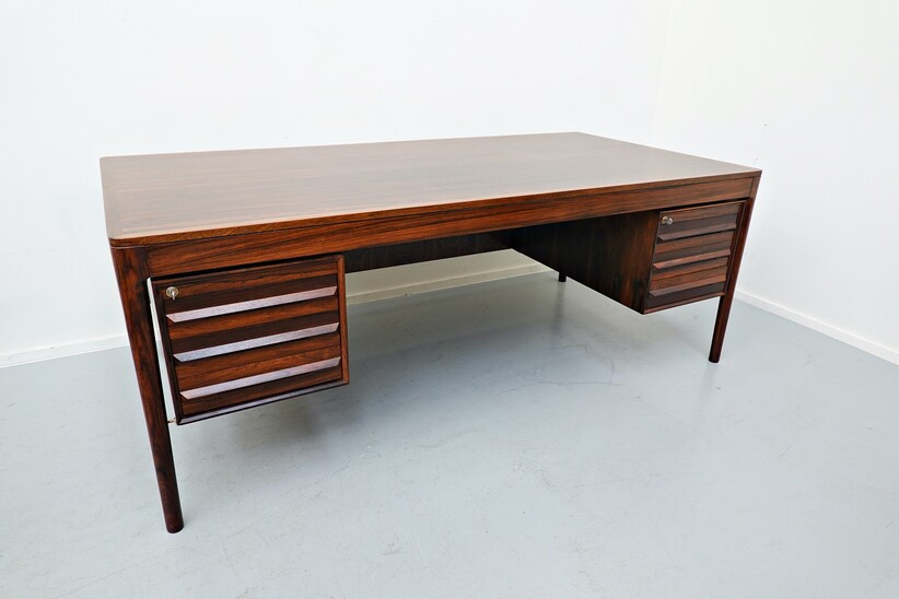 Mid-Century Modern Rosewood Desk, 1960s