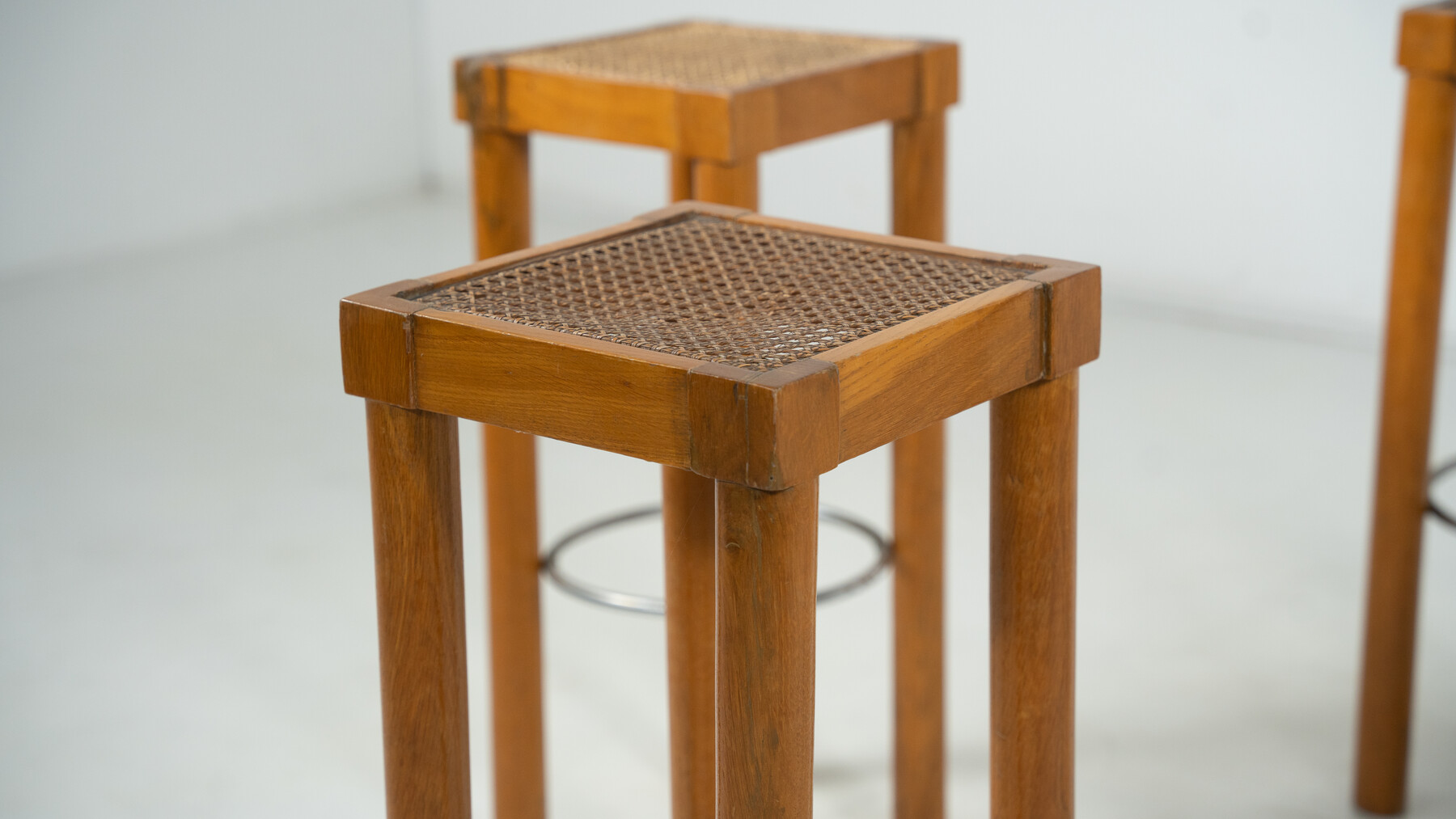 Mid-Century Modern Set of 4 barstools