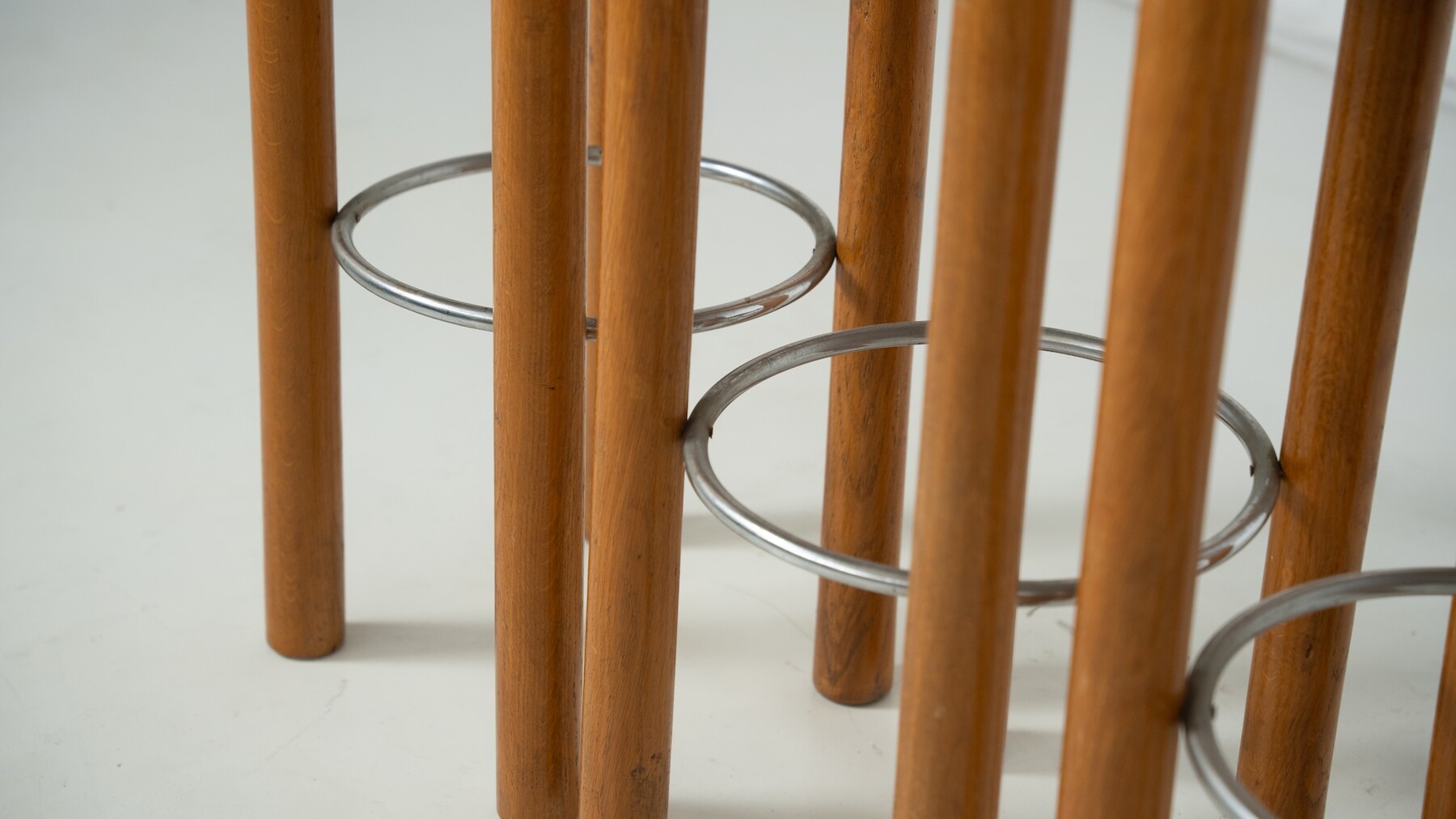 Mid-Century Modern Set of 4 barstools