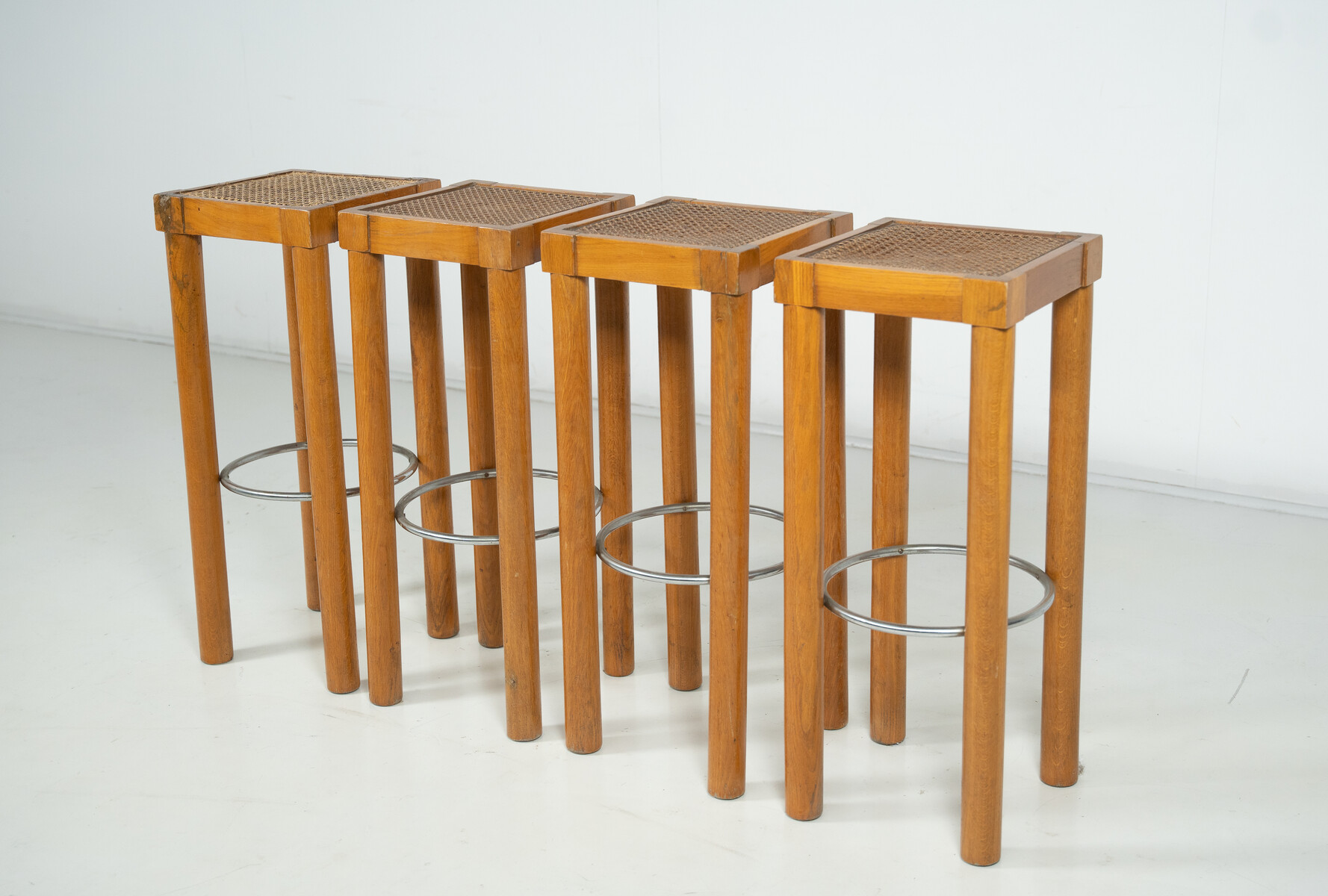 Mid-Century Modern Set of 4 barstools