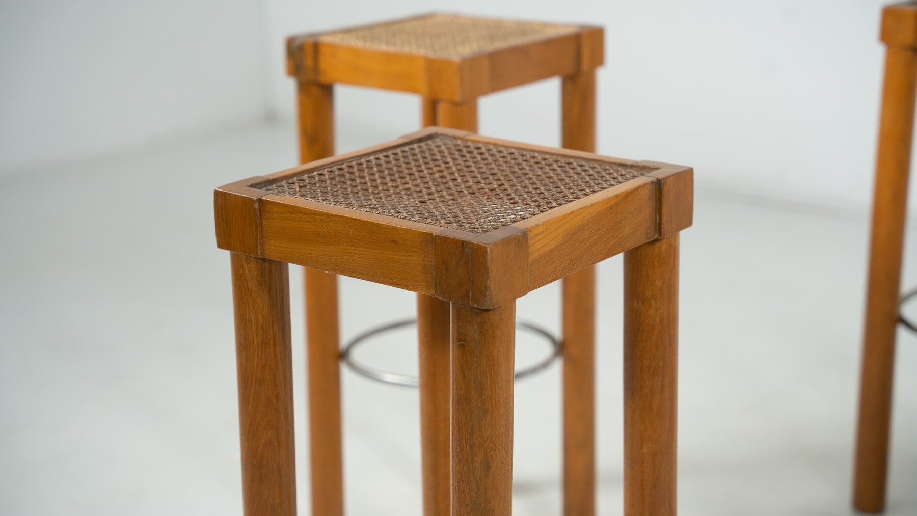 Mid-Century Modern Set of 4 barstools