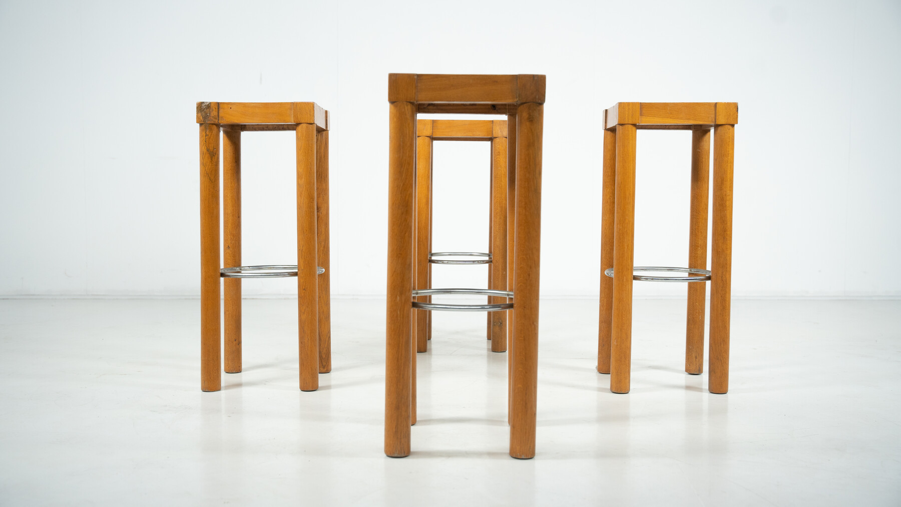 Mid-Century Modern Set of 4 barstools