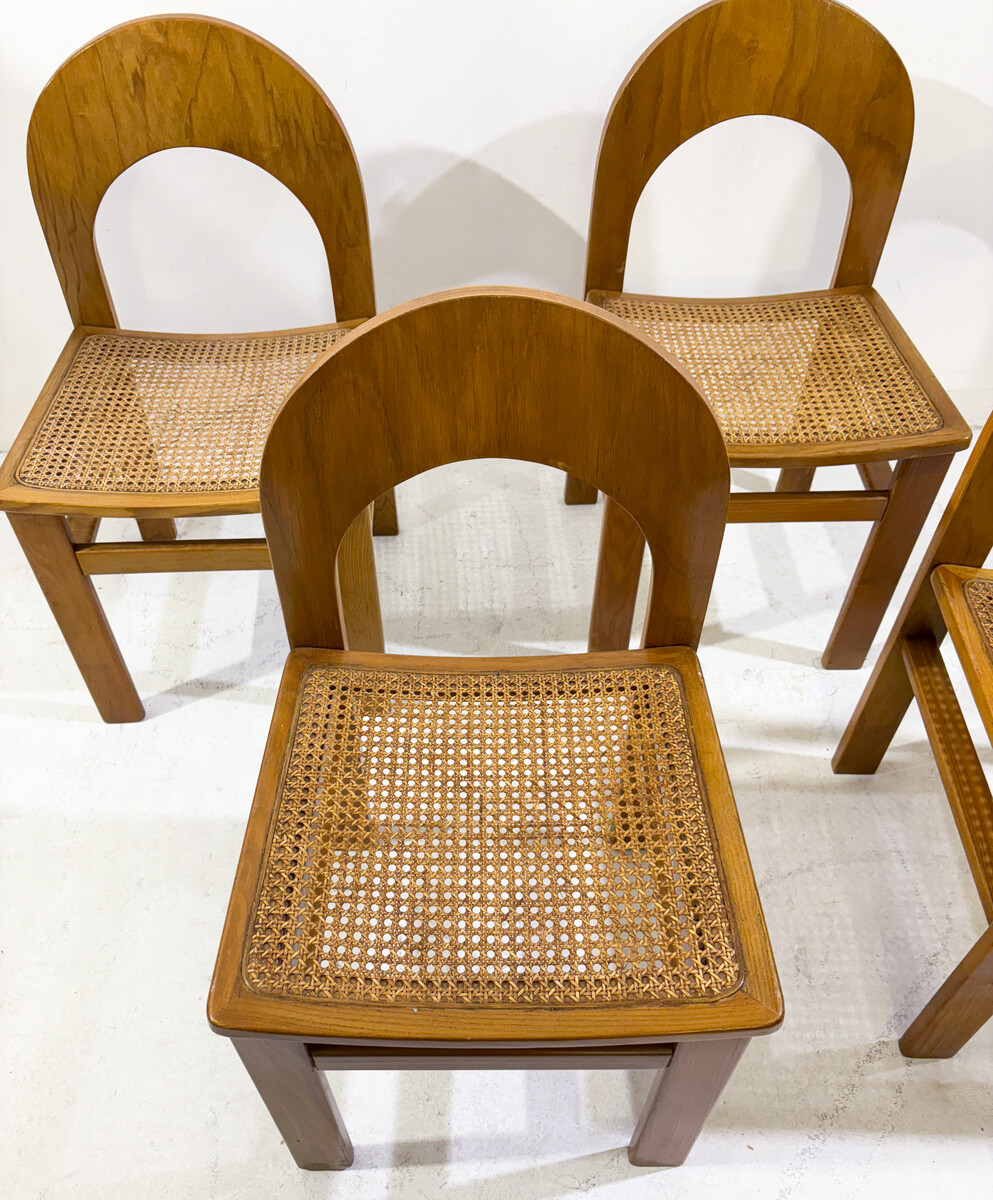 Mid-Century Modern Set of 4 Chairs Model 