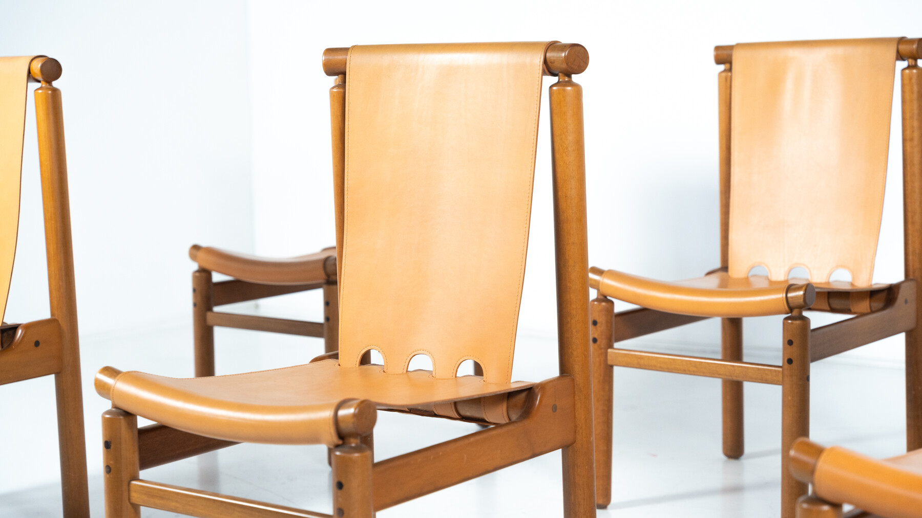 Mid-Century Modern Set of 6 Leather Dining Chairs by Ilmari Tapiovaara for La Permanente Mobili Cantù, 1950s