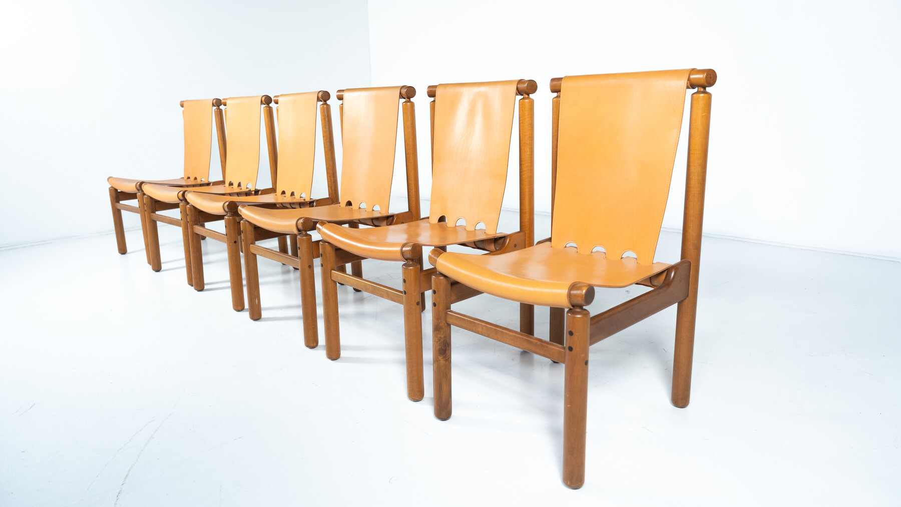 Mid-Century Modern Set of 6 Leather Dining Chairs by Ilmari Tapiovaara for La Permanente Mobili Cantù, 1950s