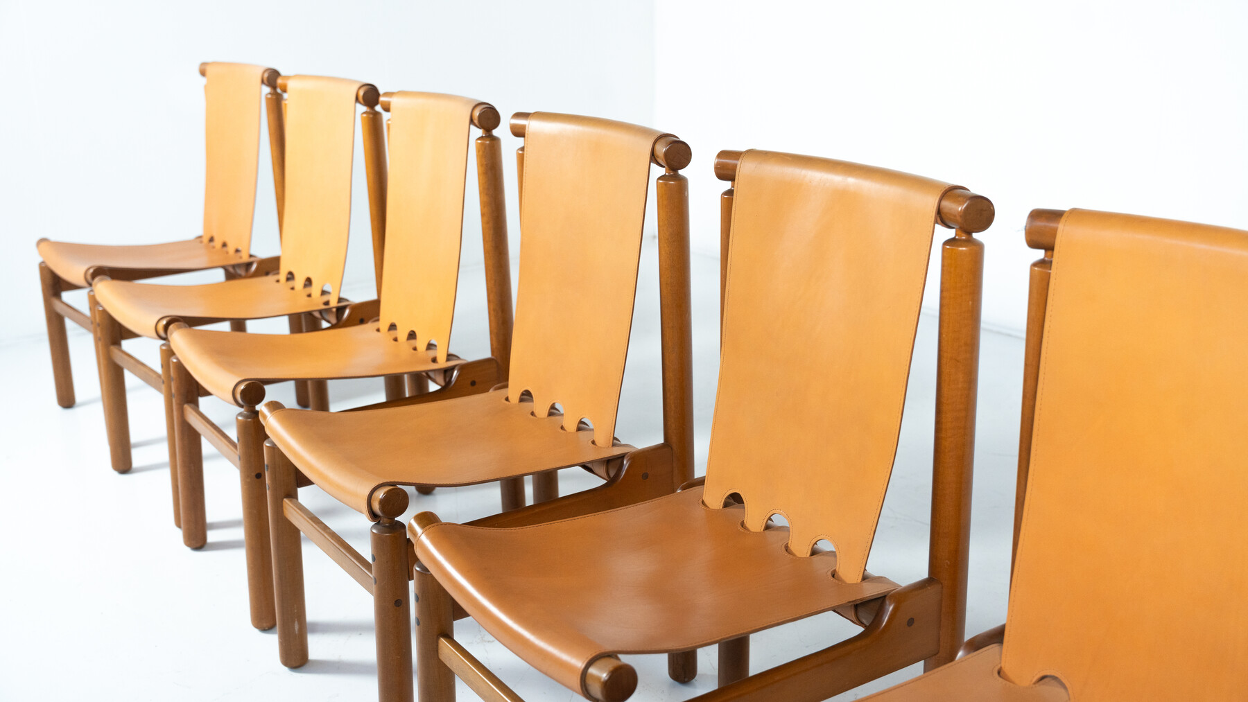Mid-Century Modern Set of 6 Leather Dining Chairs by Ilmari Tapiovaara for La Permanente Mobili Cantù, 1950s