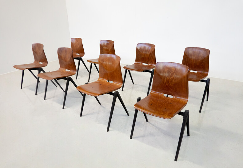 Mid-Century Modern Set of 8 Chairs Model s22 by Galvanitas, 1960s