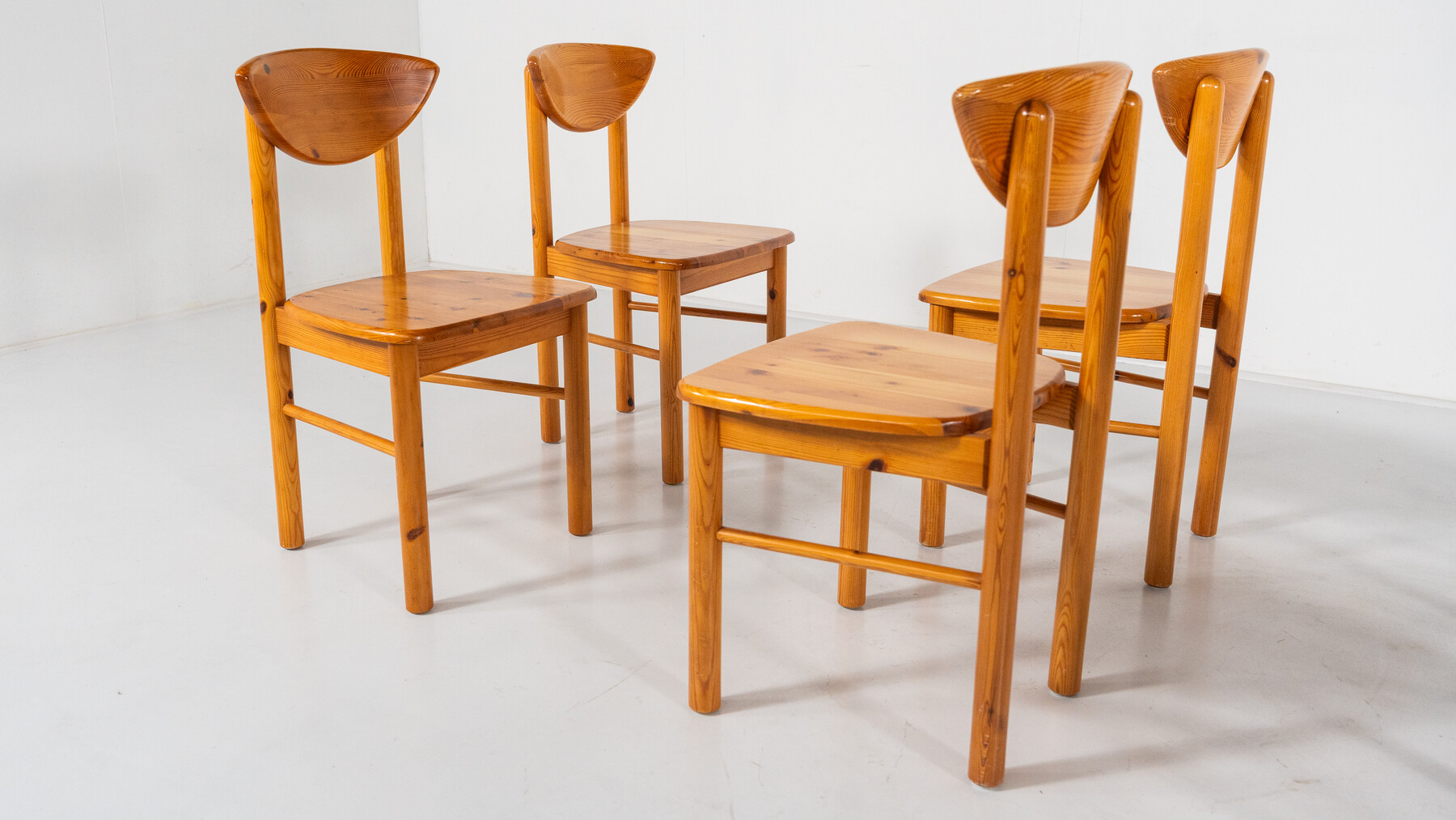 Mid-Century Modern Set of 8 Pitchpin Chairs by Rainer Daumiller, 1970s