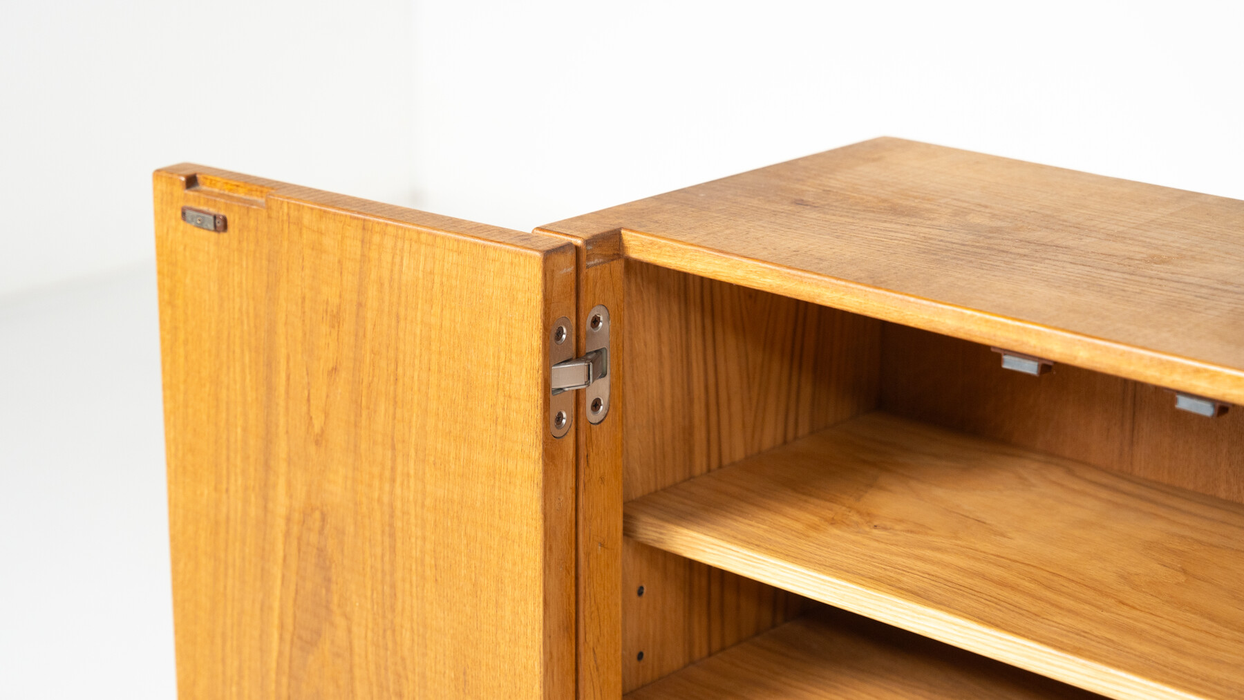 Mid-Century Modern Sideboard by Guiseppe Rivadossi, 1970s