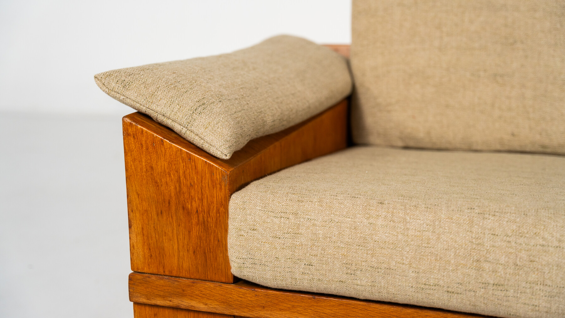 Mid-Century Modern Sofa by Guiseppe Rivadossi, Wood and Fabric Italy, 1970s - New Upholstery