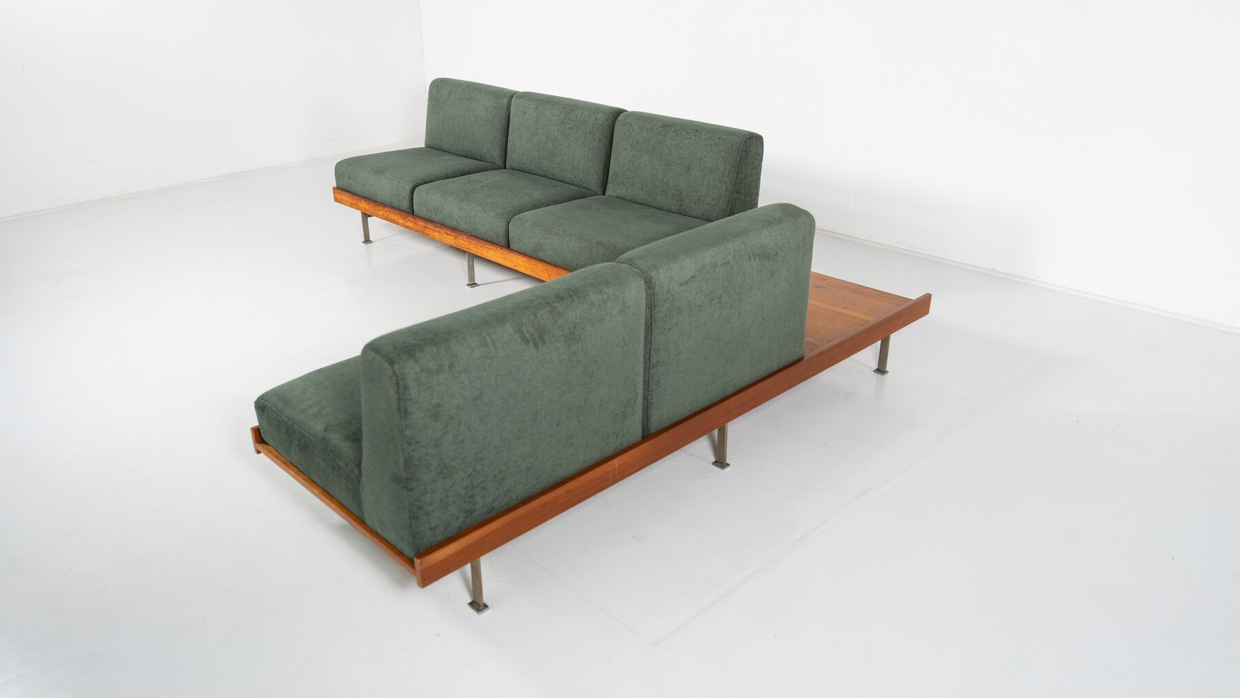 Mid-Century Modern Sofa, Saporiti, Italy, 1960s - New Upholstery