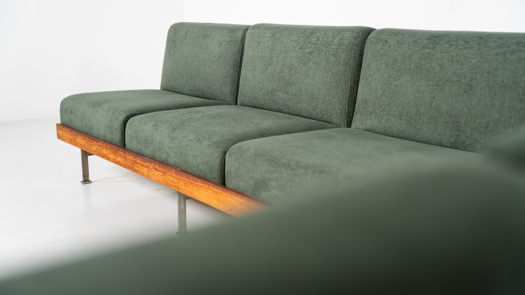 Mid-Century Modern Sofa, Saporiti, Italy, 1960s - New Upholstery