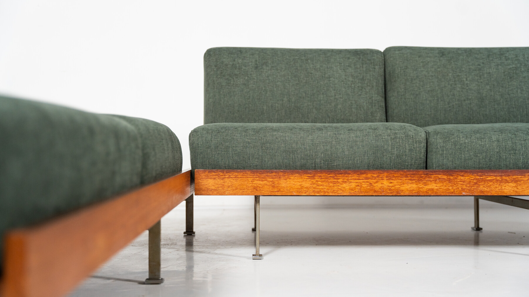 Mid-Century Modern Sofa, Saporiti, Italy, 1960s - New Upholstery