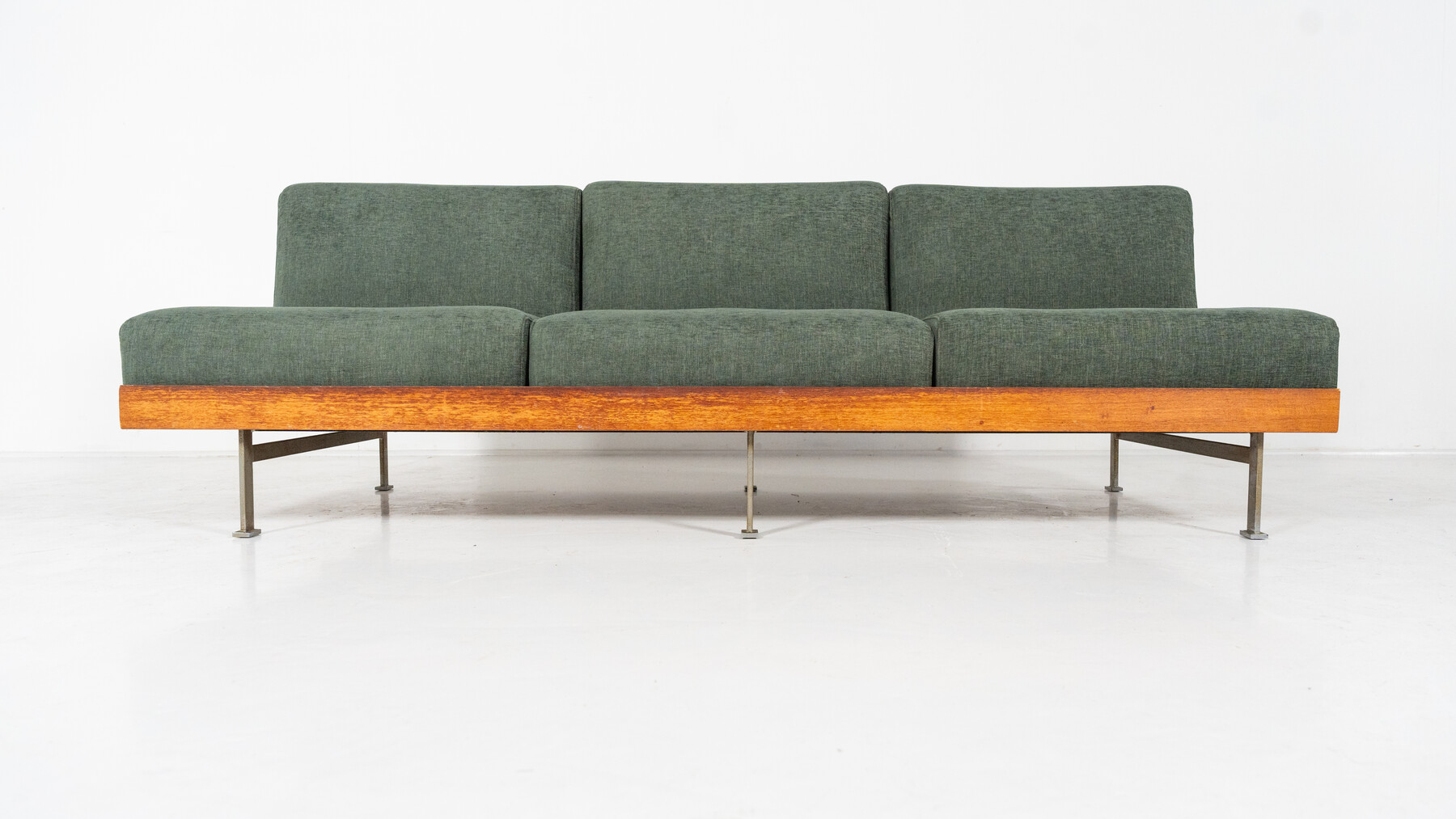 Mid-Century Modern Sofa, Saporiti, Italy, 1960s - New Upholstery