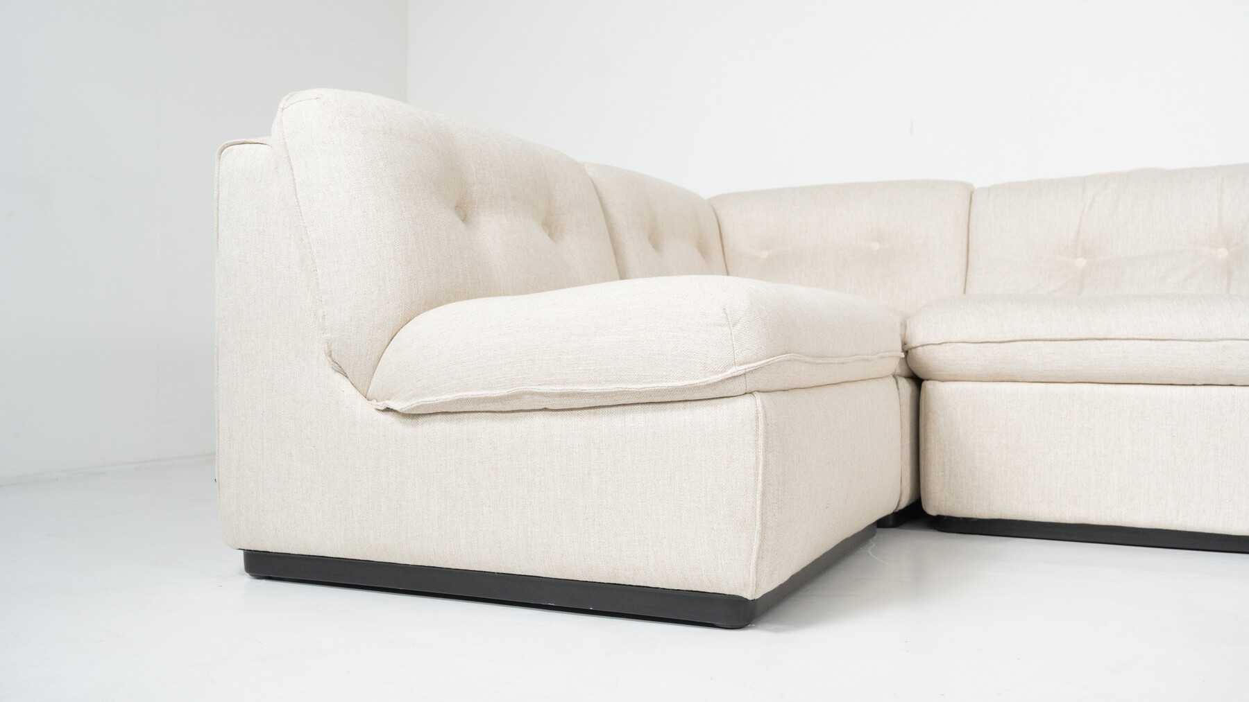 Mid-Century Modern Sofa/ Sofa Bed, Italy, New Upholstery 