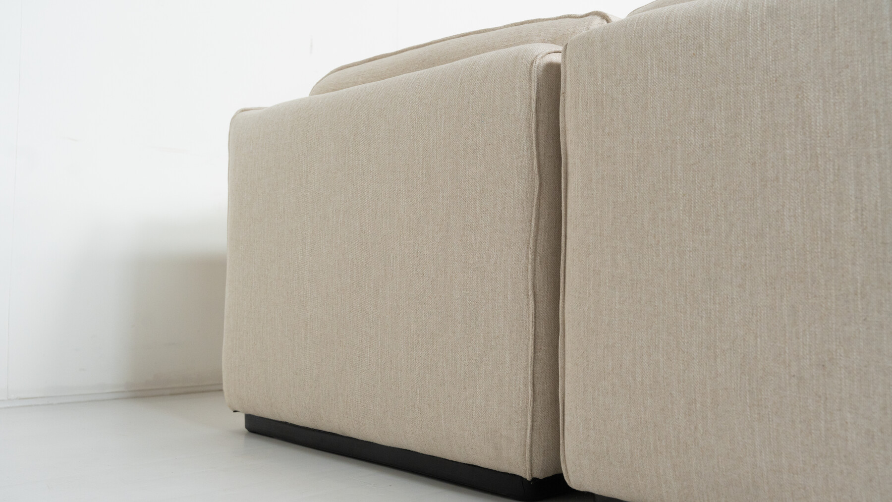 Mid-Century Modern Sofa/ Sofa Bed, Italy, New Upholstery 