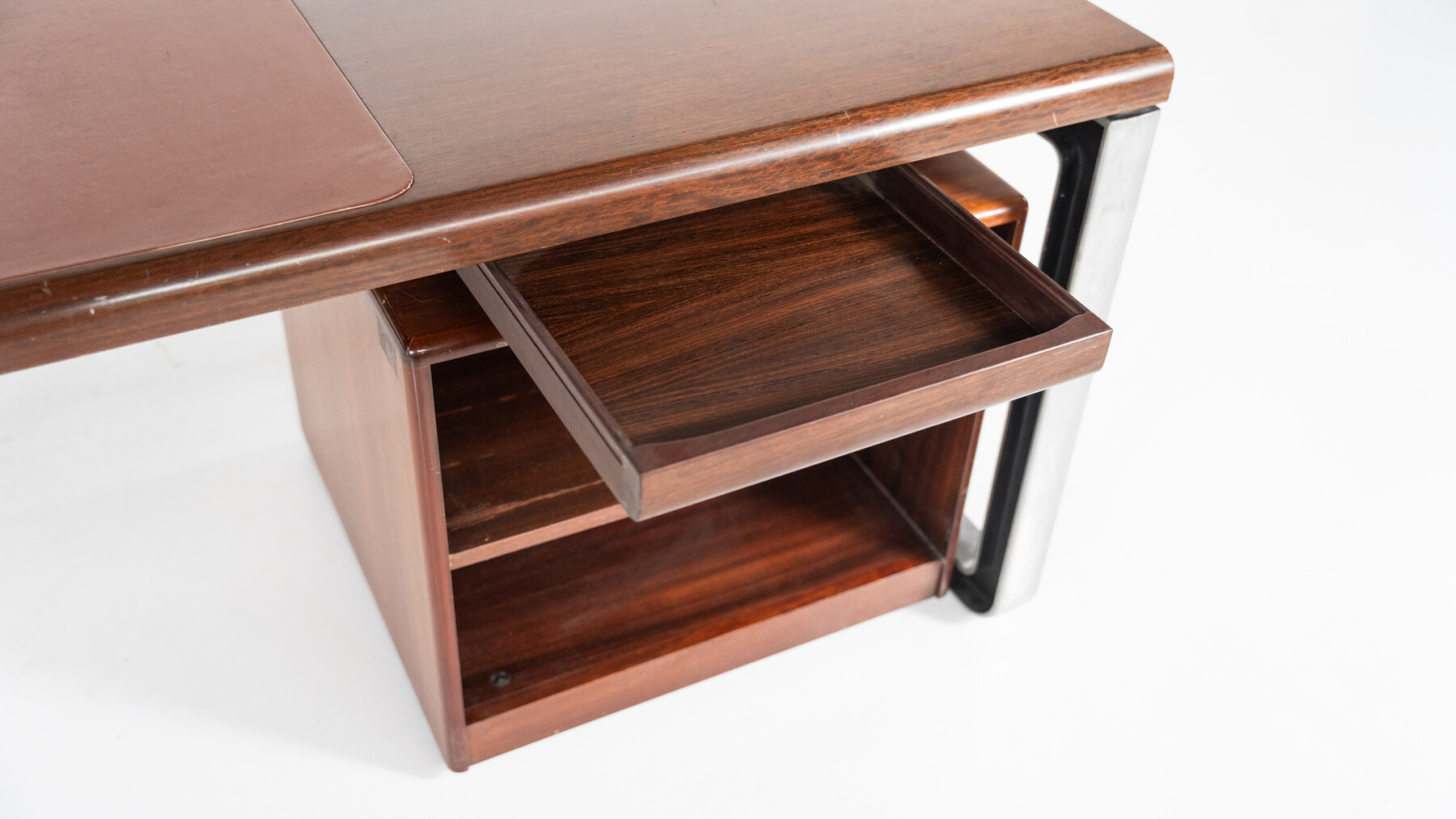 Mid-Century Modern T333 Desk by Oslvado Borsani and Eugenio Gerli for Tecno, Italy, 1975