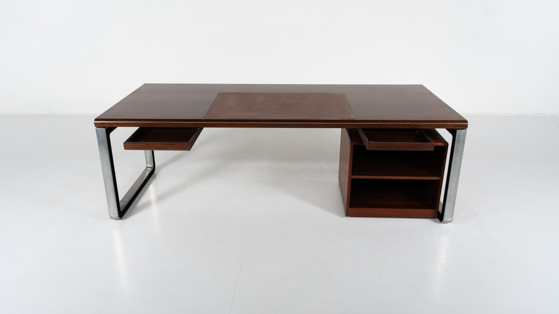 Mid-Century Modern T333 Desk by Oslvado Borsani and Eugenio Gerli for Tecno, Italy, 1975