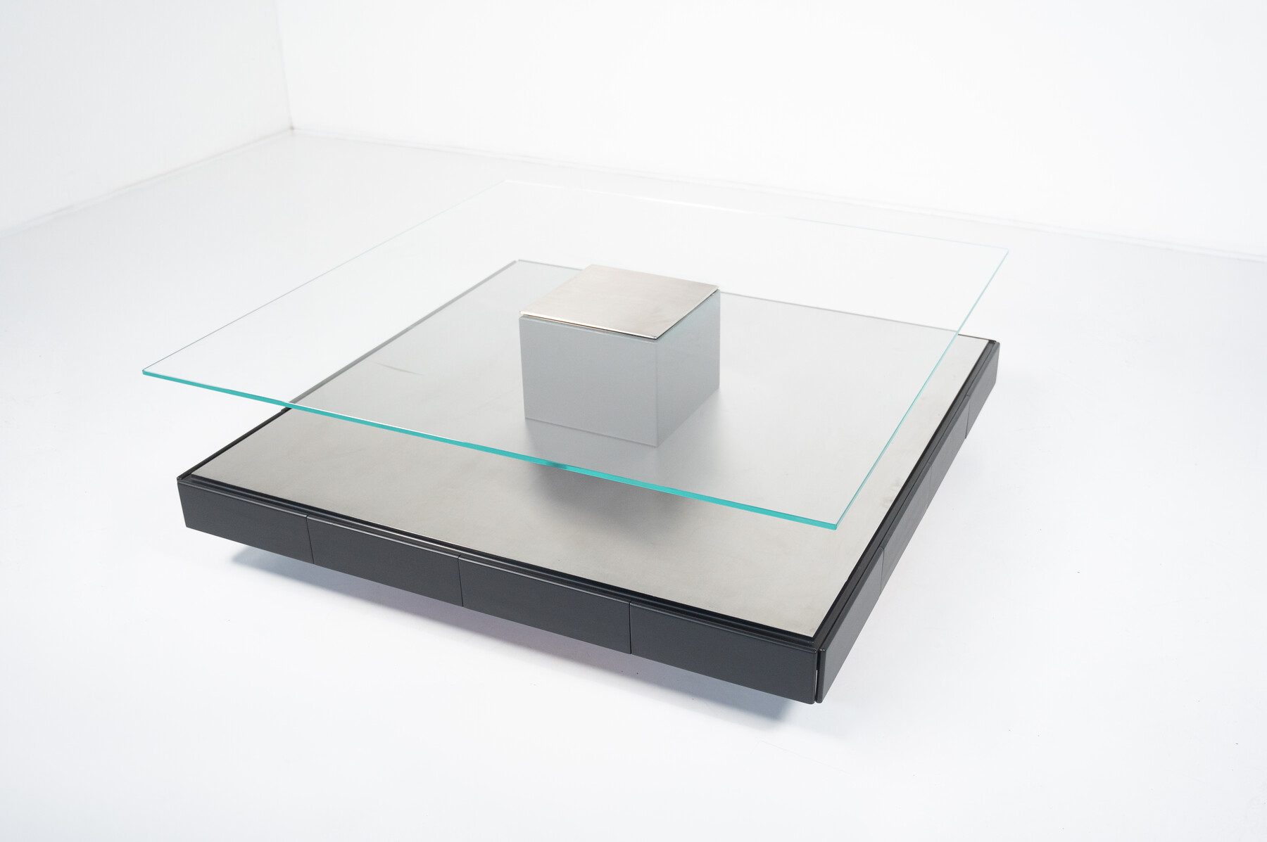 Mid-Century Modern Tecno T147 Coffee Table by Marco Fantoni, Italy,1970s