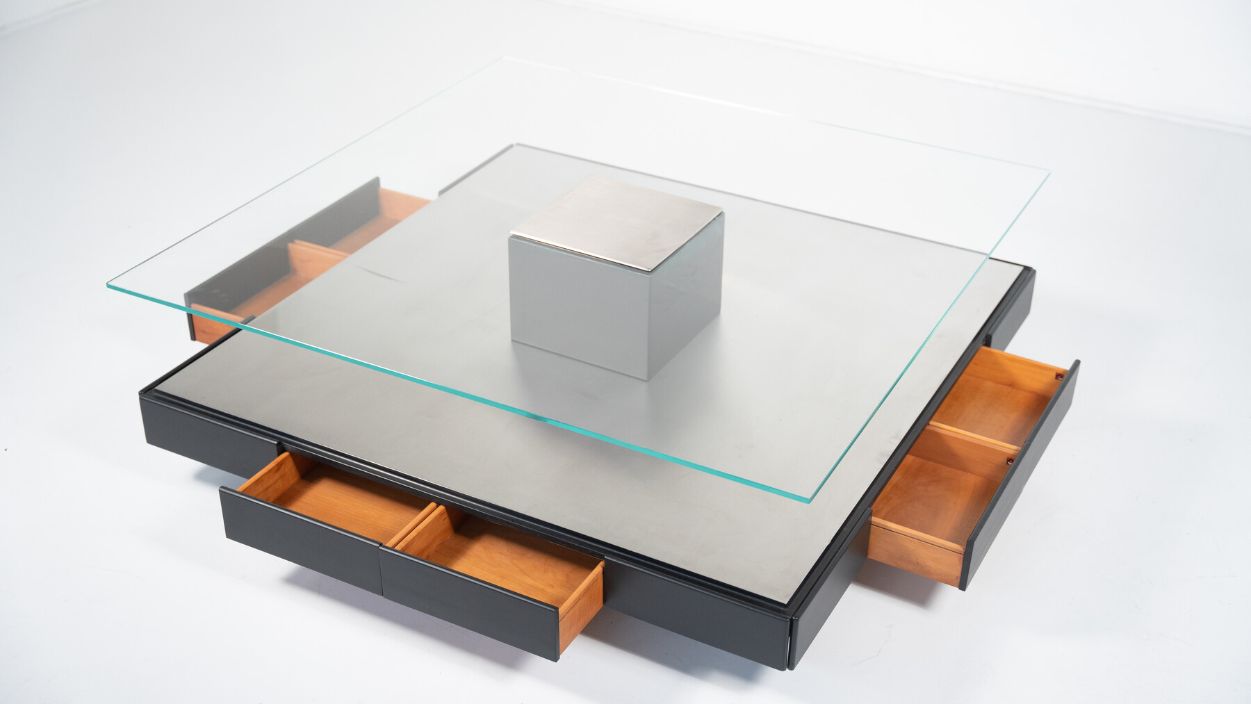 Mid-Century Modern Tecno T147 Coffee Table by Marco Fantoni, Italy,1970s