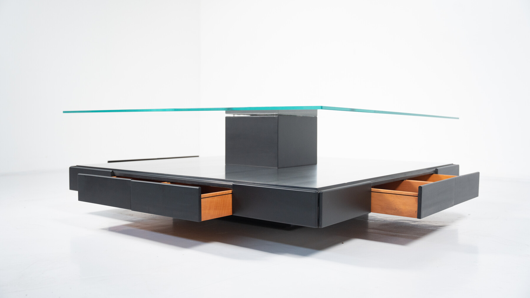 Mid-Century Modern Tecno T147 Coffee Table by Marco Fantoni, Italy,1970s