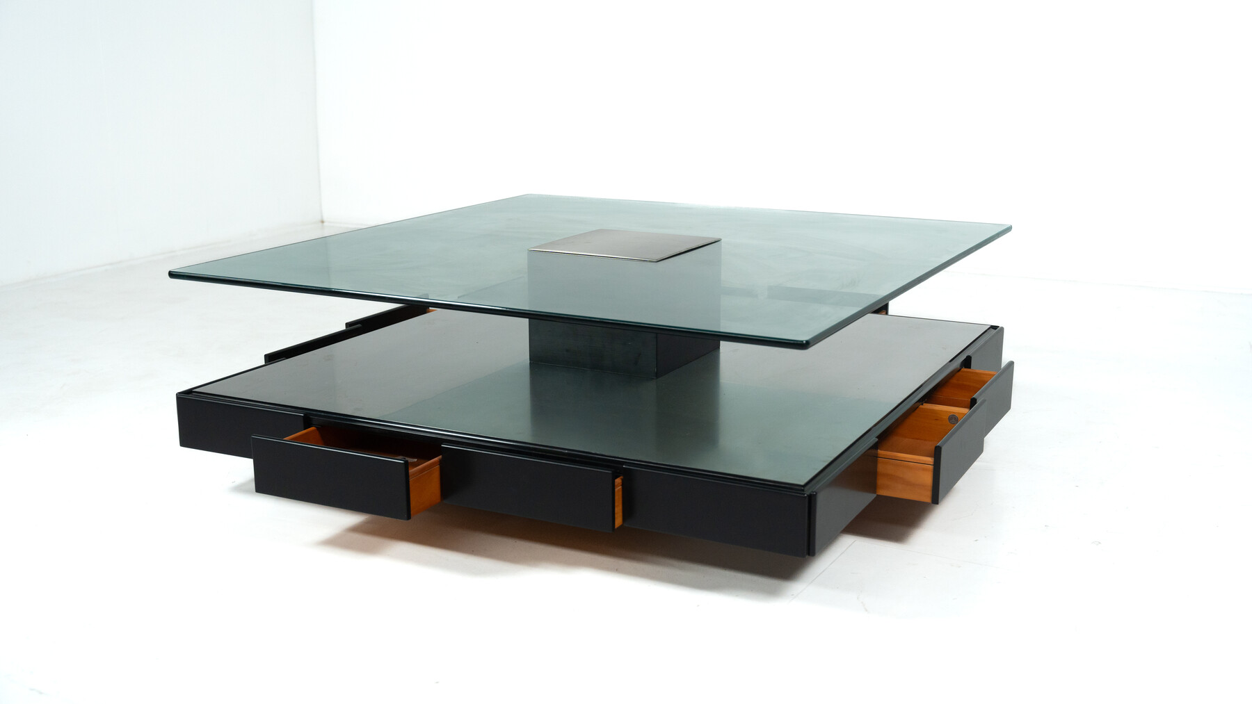 Mid-Century Modern Tecno T147 Coffee Table by Marco Fantoni, Italy,1970s
