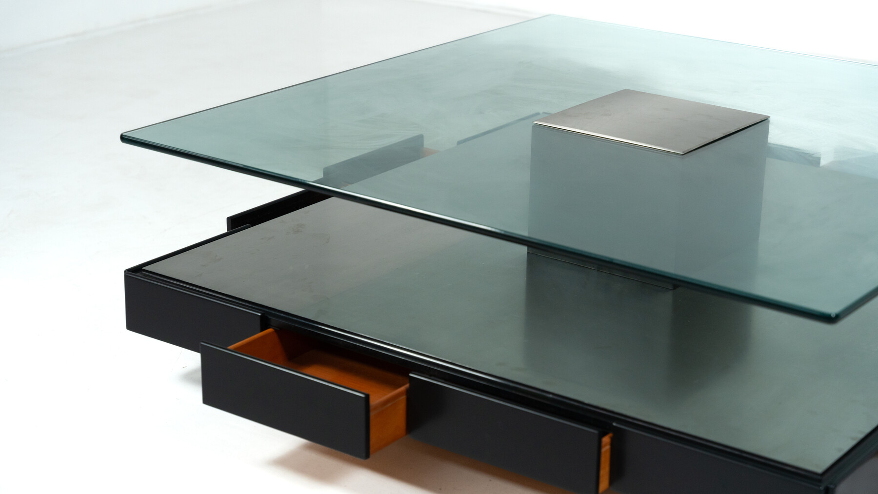 Mid-Century Modern Tecno T147 Coffee Table by Marco Fantoni, Italy,1970s