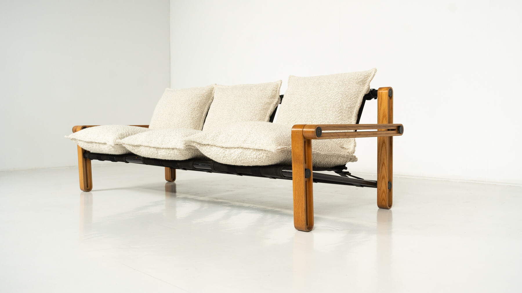 Mid-Century Modern Three-Seater Sofa, 1960s -  New Upholstery 