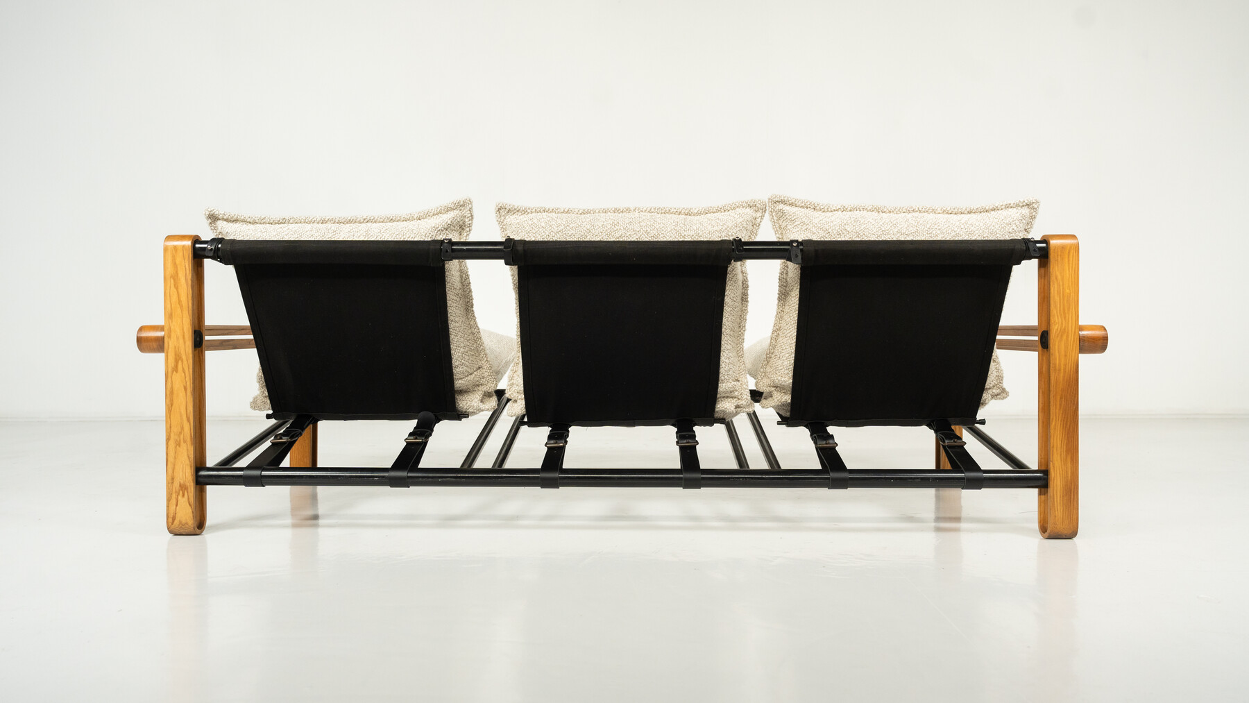 Mid-Century Modern Three-Seater Sofa, 1960s -  New Upholstery 