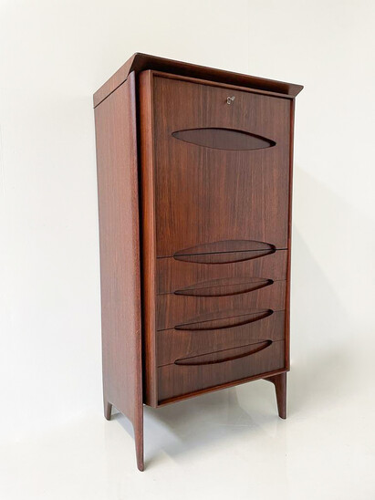 Mid-Century Modern Wooden Cabinet, Italy, 1960s