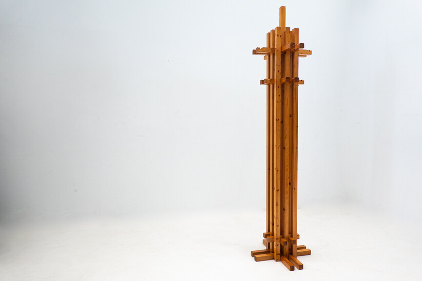 Mid-Century Modern Wooden Totem Coat Rack, Italy, 1960s