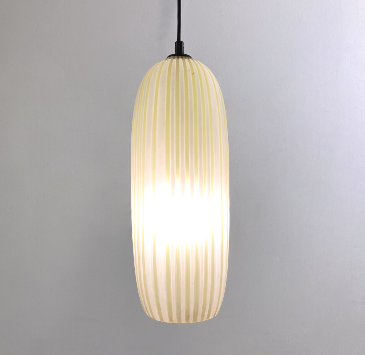 Mid-Century Modern Yellow Glass Suspension, Italy, 1960s