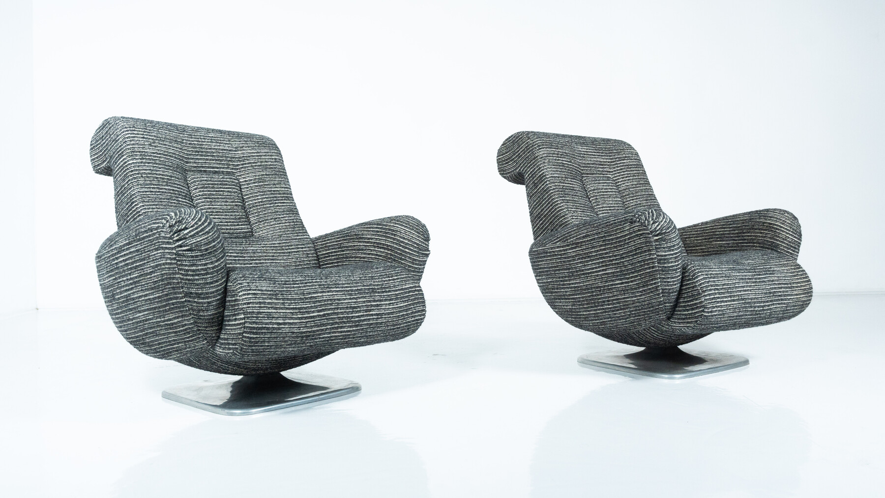 Mid-Century Pair of Armchairs, 1960s