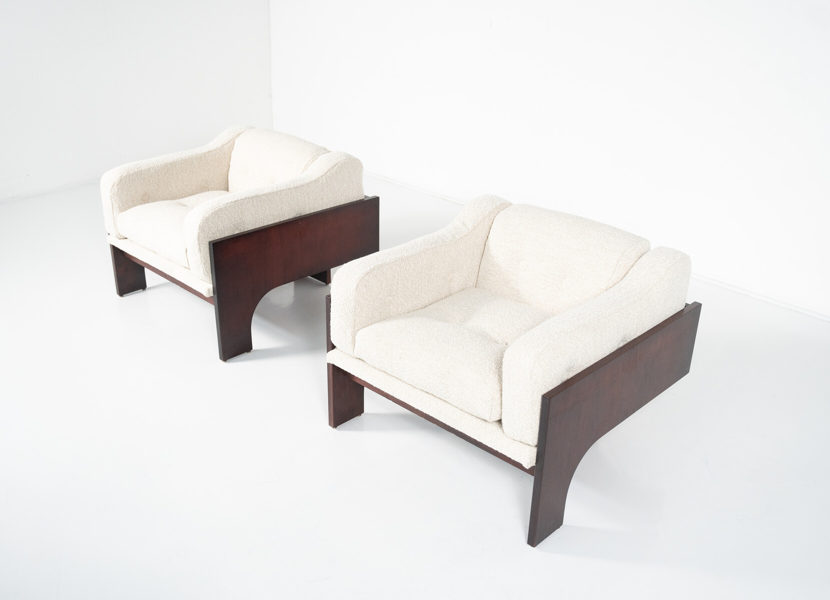 Mid-Century Pair of Oriolo Armchairs by Claudio Salocchi for Sormani Wood and White Fabric - Italy 1960s