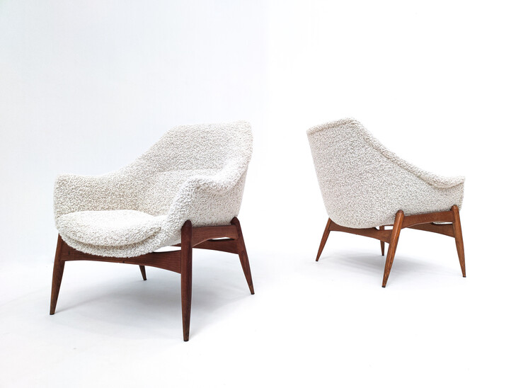 Mid-Century Pair of White Fabric Armchairs by Julia Gaubek, Hungary, 1950s