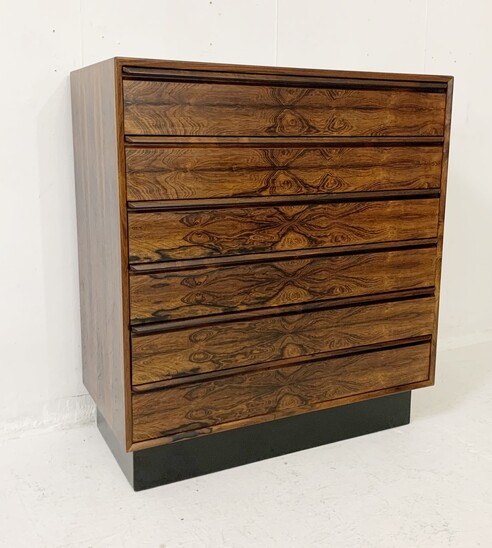 Mid-century rosewood chest of drawers by Westnofa - Norway 1960s