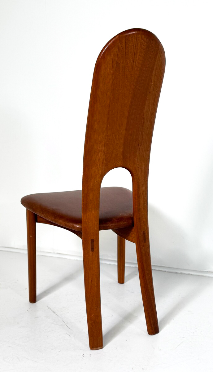 Mid-Century Set of 10 Scandinavian chairs
